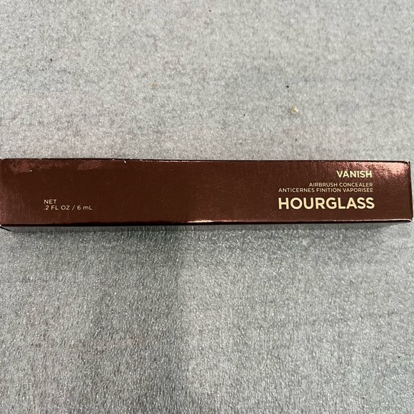 Hourglass Vanish Airbrush Concealer Cream 1.5 - [6ml] - Picture 2 of 9